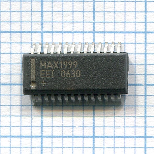 MAX1999EEI, SO-28